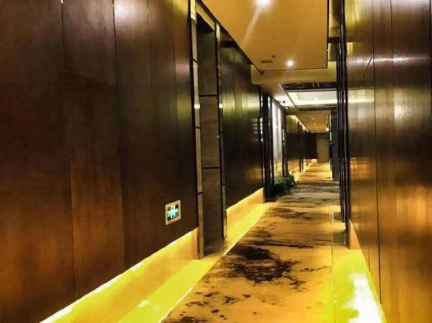 Suihua Lanshan Business Hotel