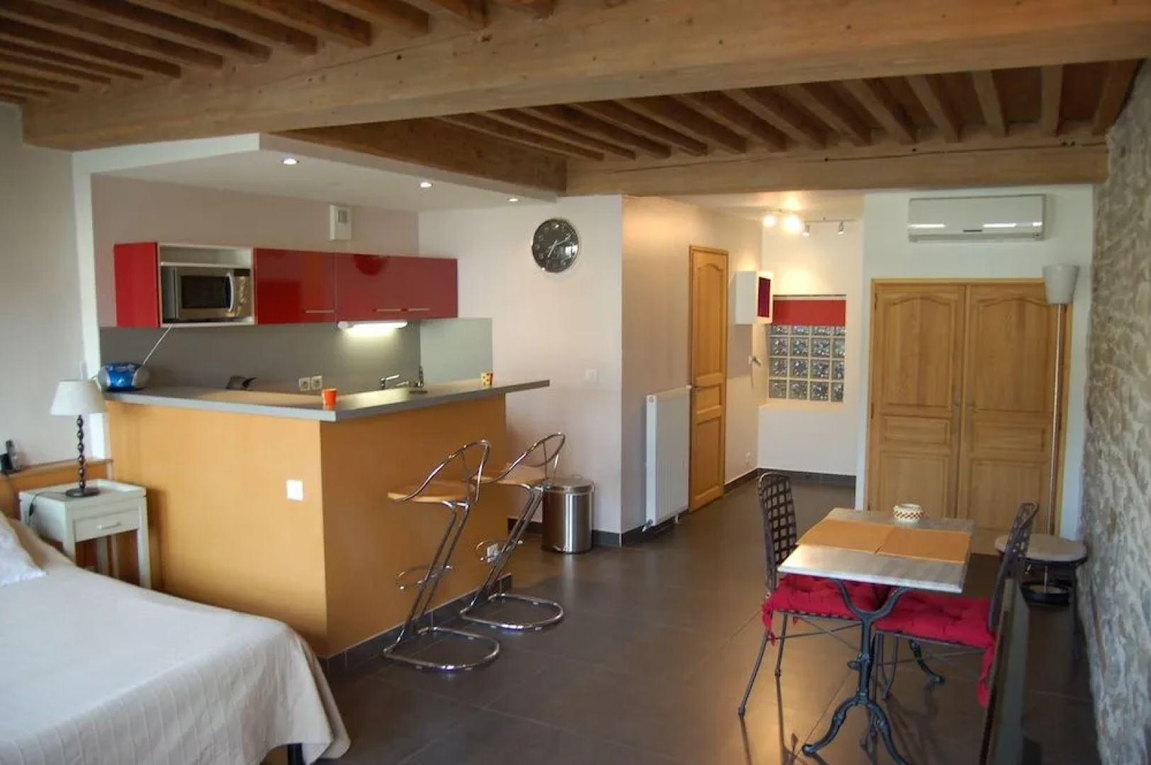 Hotel De La Tour