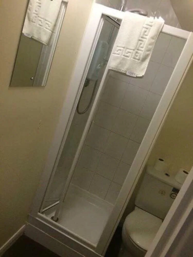 The Greenwich Rooms - Burger & Bird Bar & Restaurant