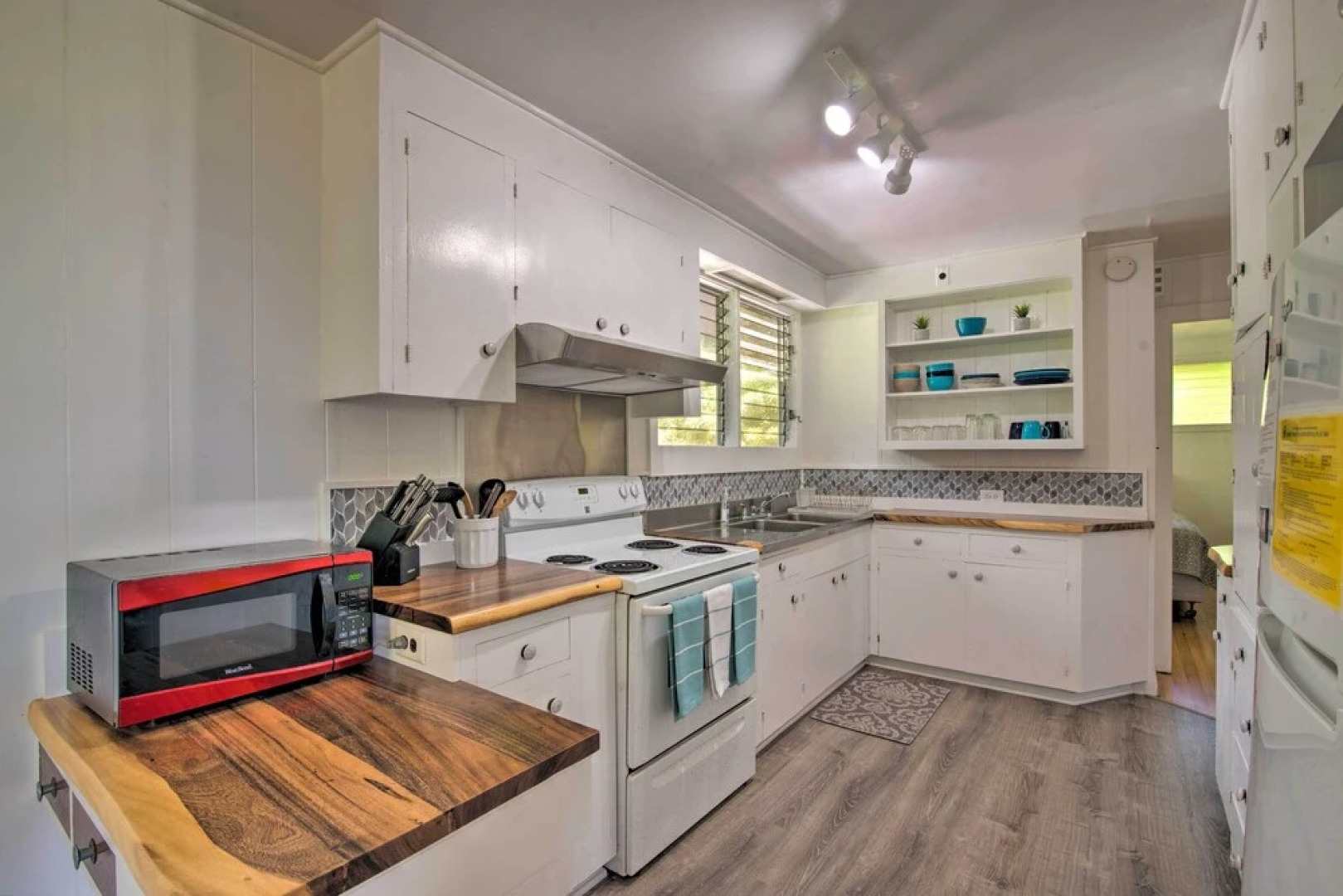 Hilo Apartment: Ocean Views on the Hamakua Coast!