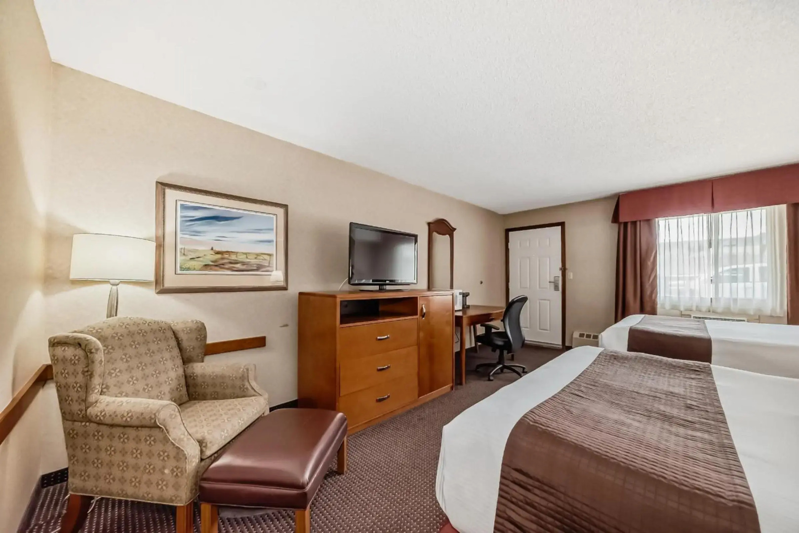 Stony Plain Inn and Suites