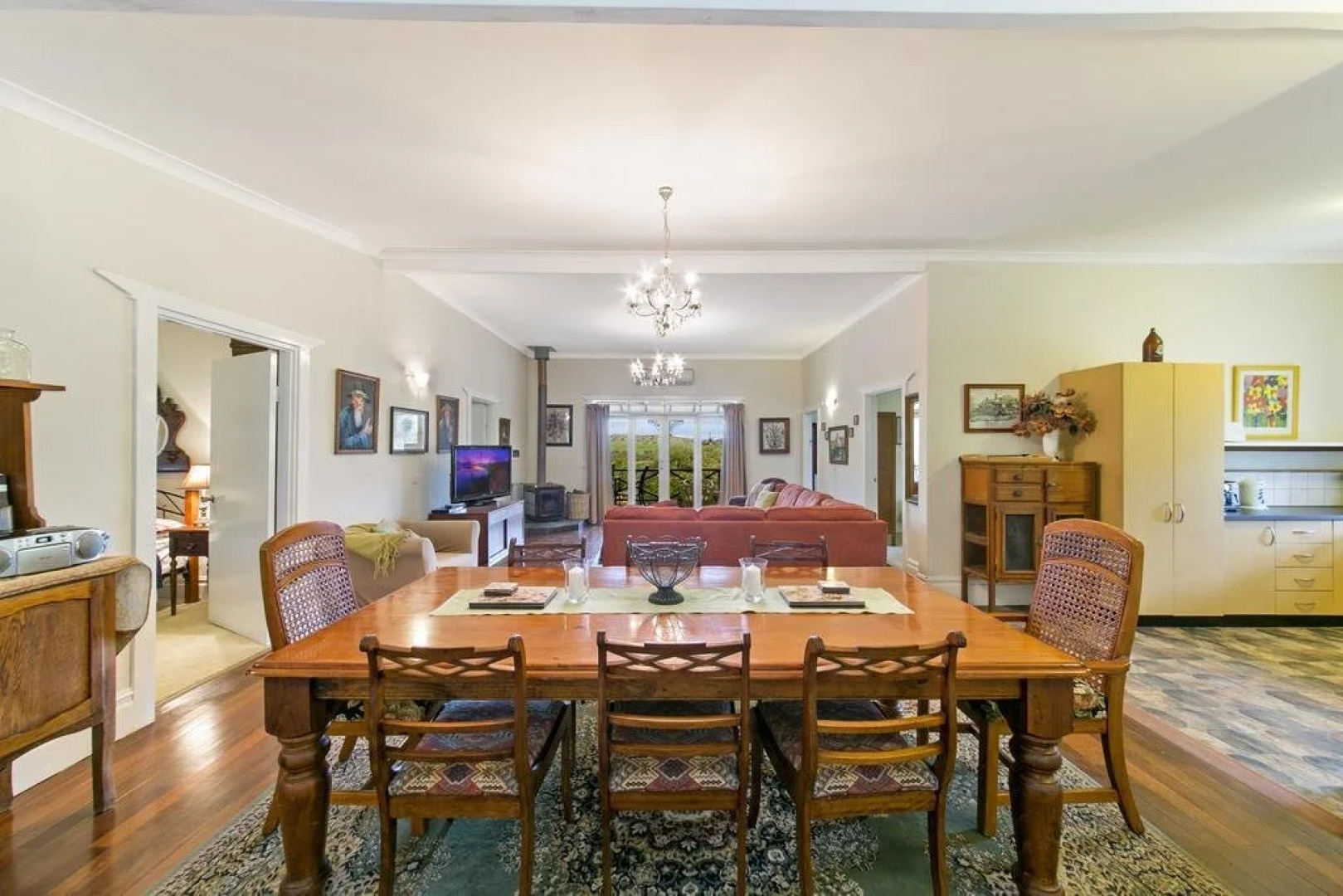 Hillside Country Retreat