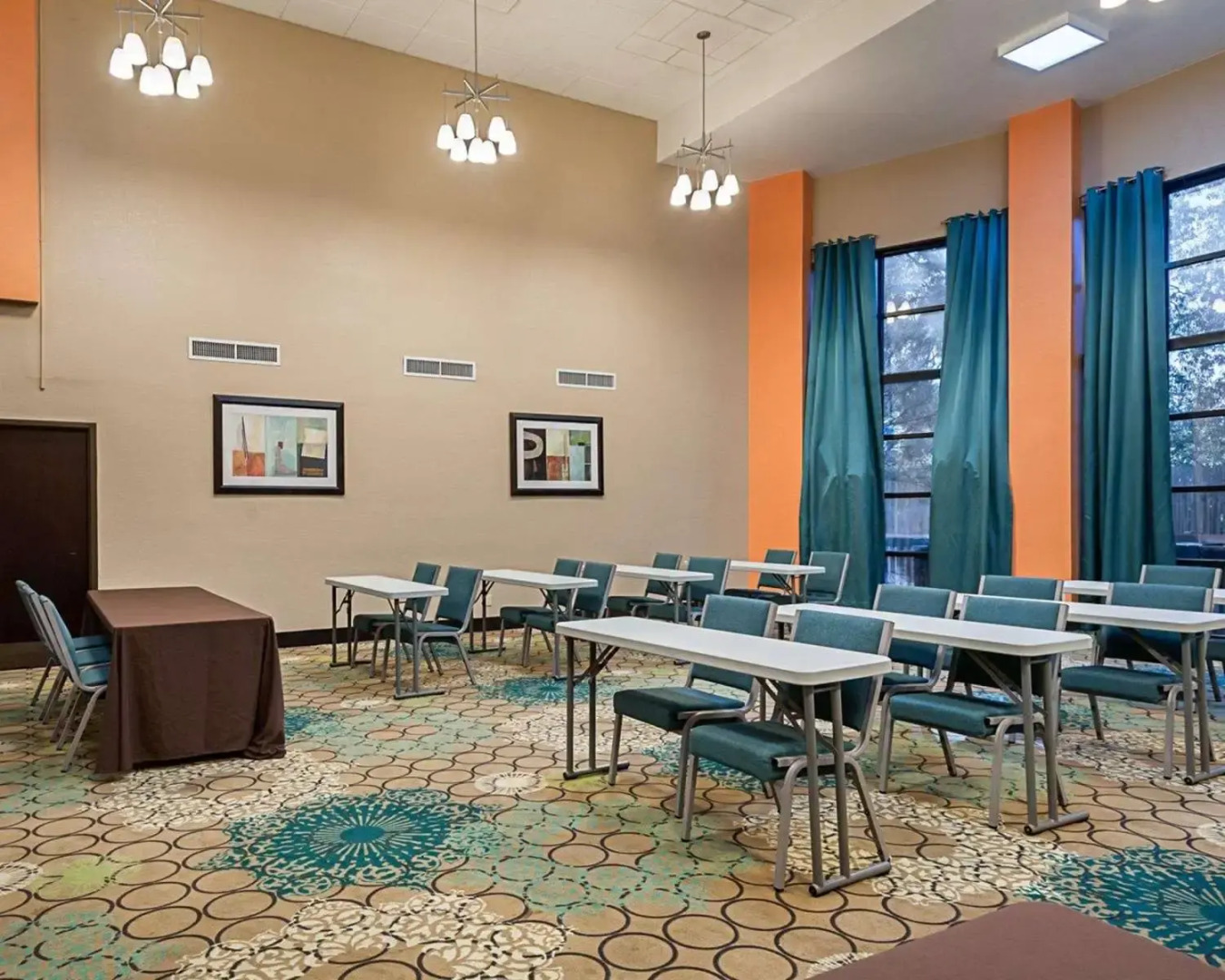 Quality Suites Sulphur