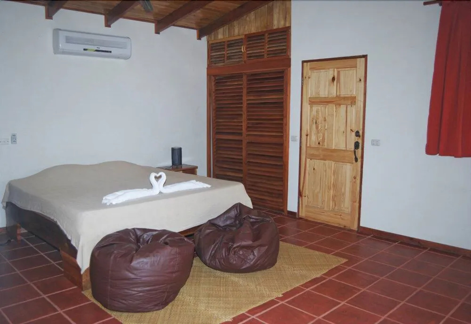 Pacífica Surf Studios