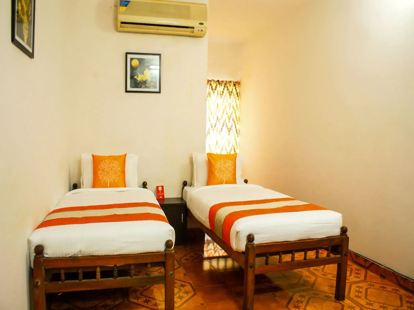 Nedumparambil Residency By OYO Rooms