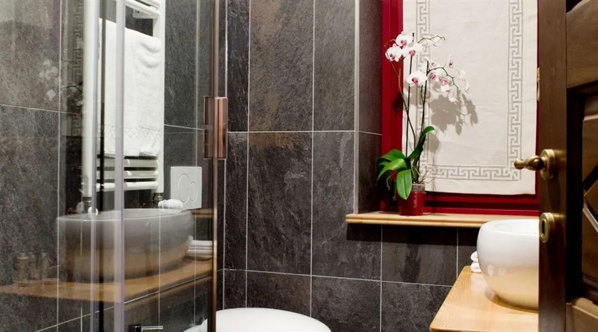 A' la Table du Sommelier