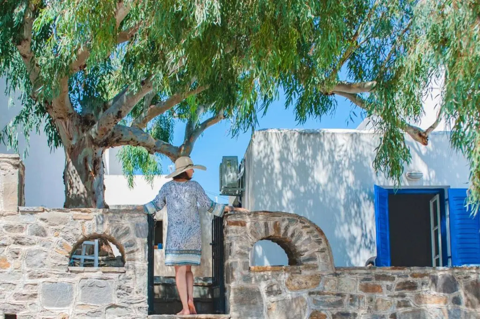 Blue & White: An Absolute Aegean dream house