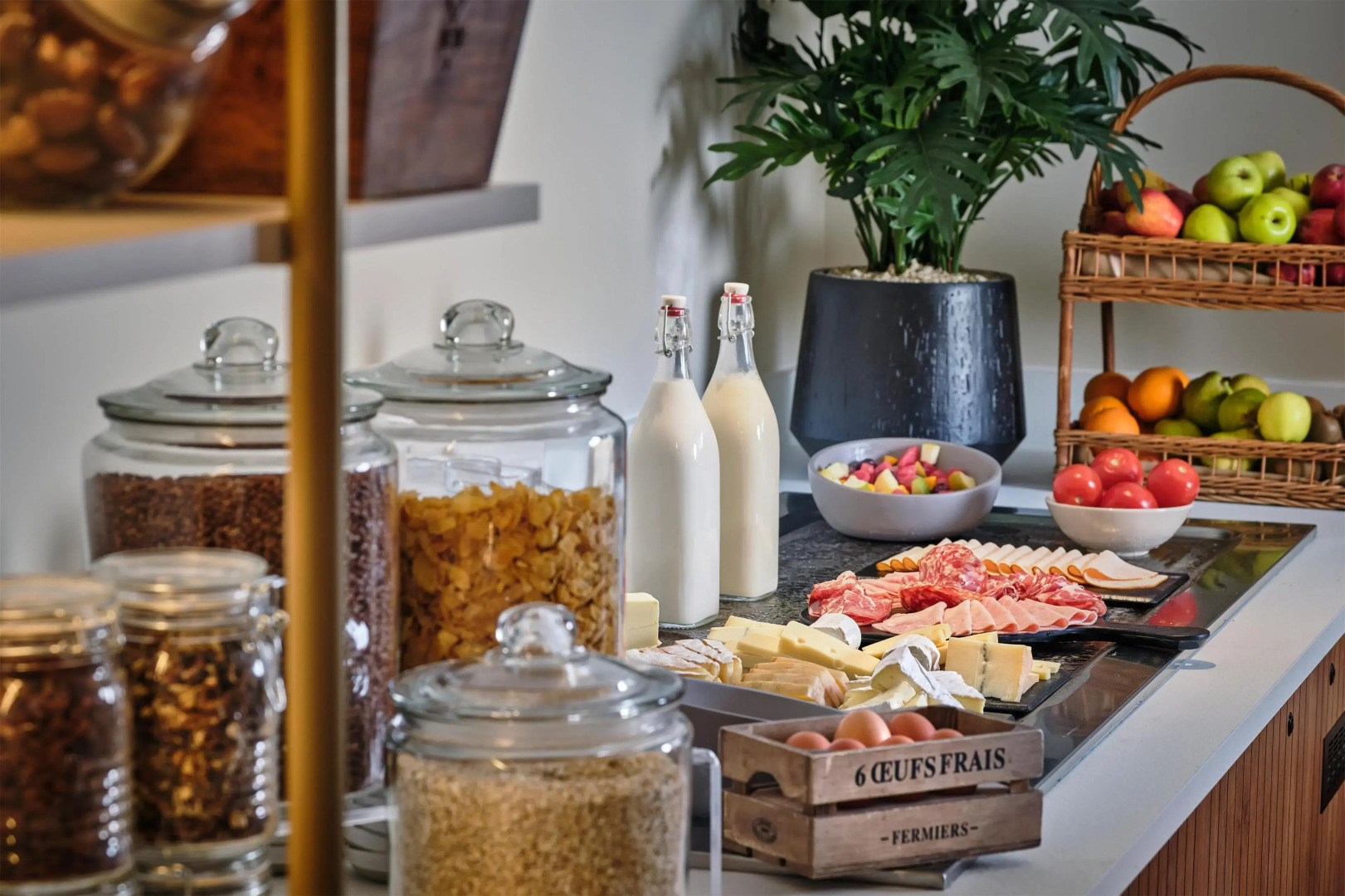 Posy Hotel by Happyculture