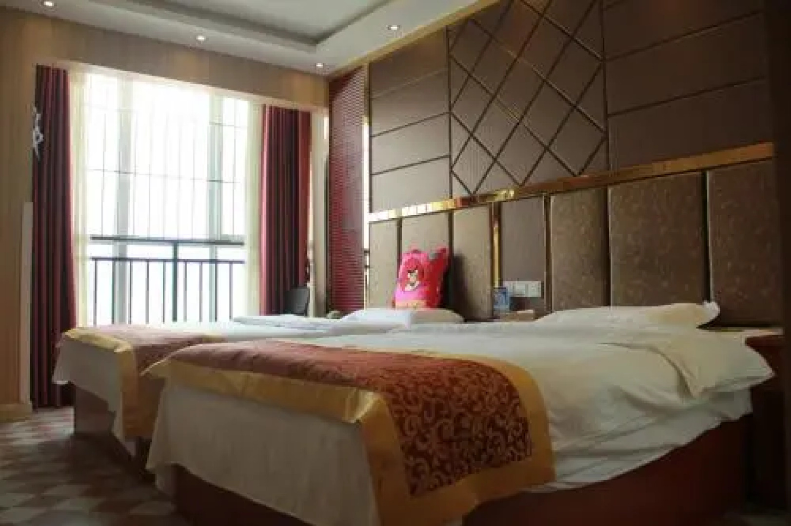 Bazhong Xinchen Business Inn