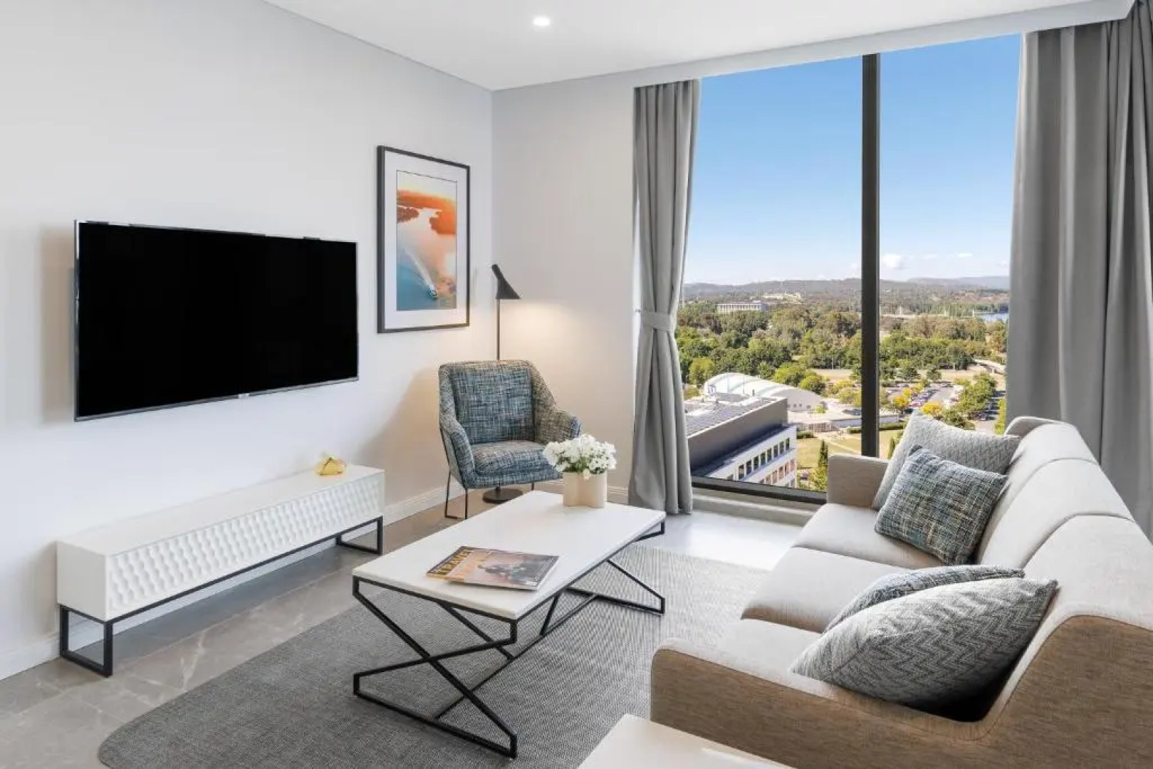 Meriton Suites Canberra