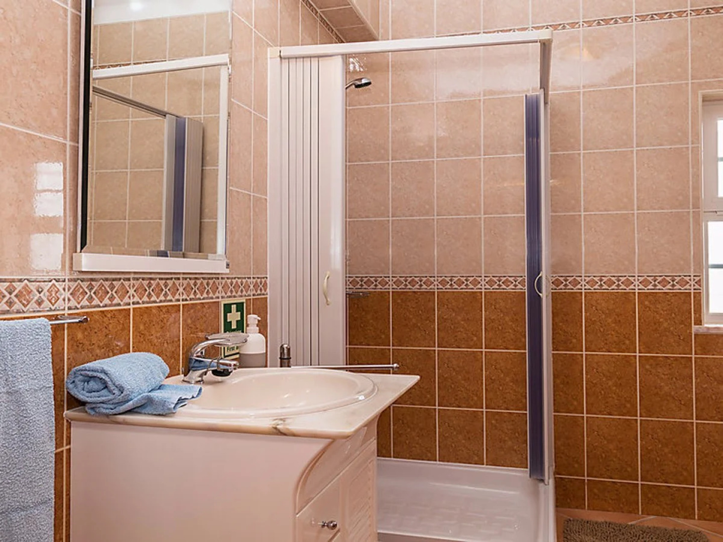 Casa das Amendoeiras