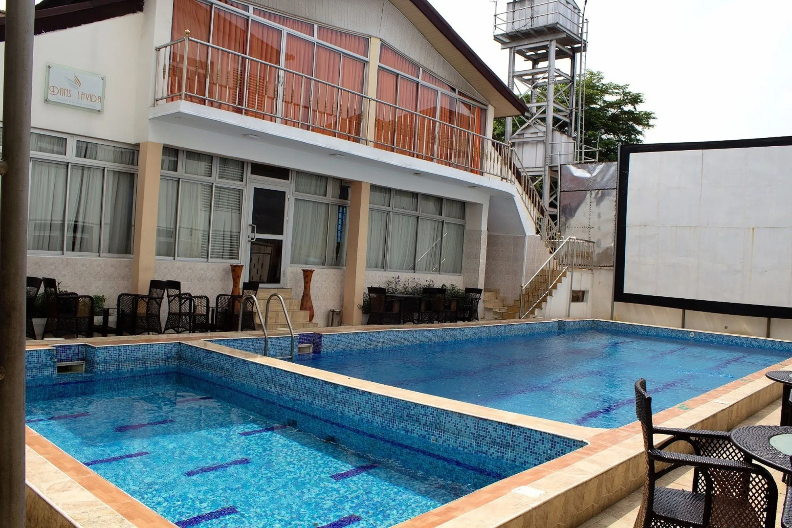 Springpark Yaad Hotel