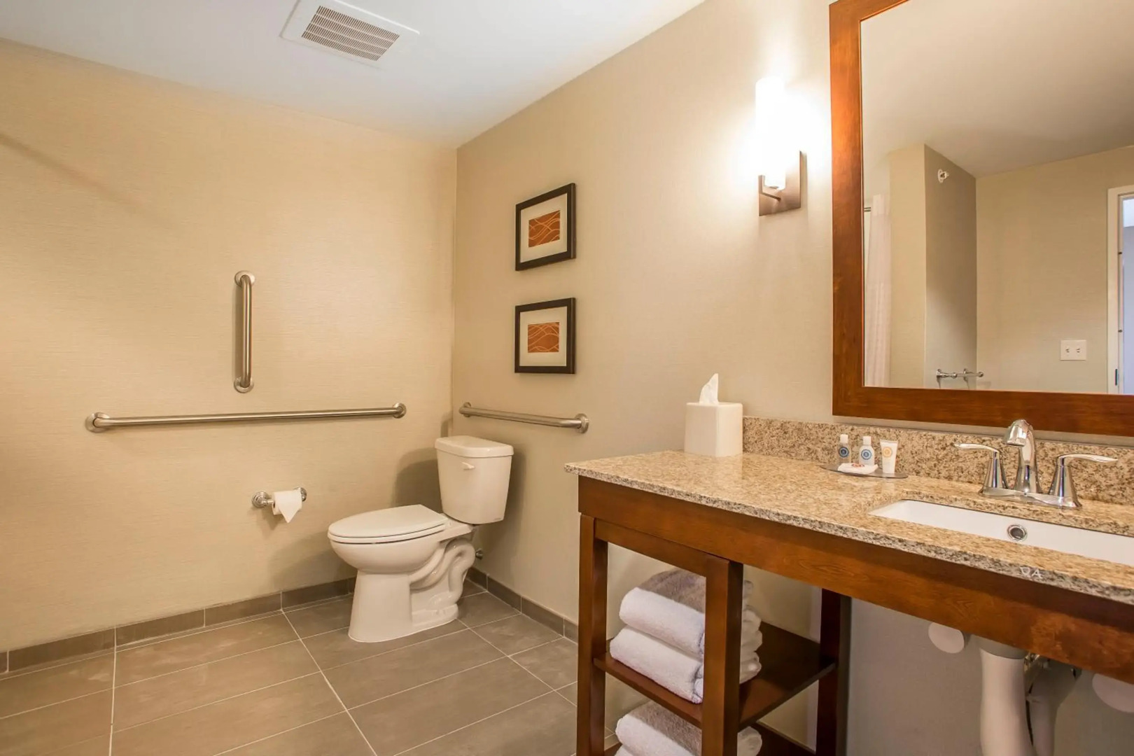 Comfort Inn PA Turnpike - 1-81