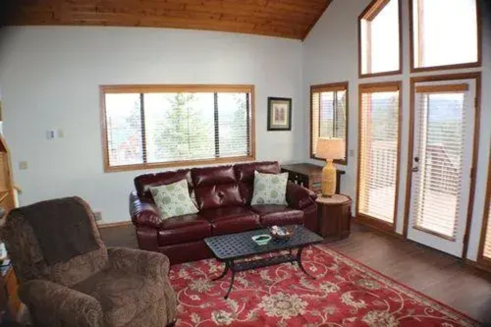 Pine Vista 3 Br Home by RedAwning