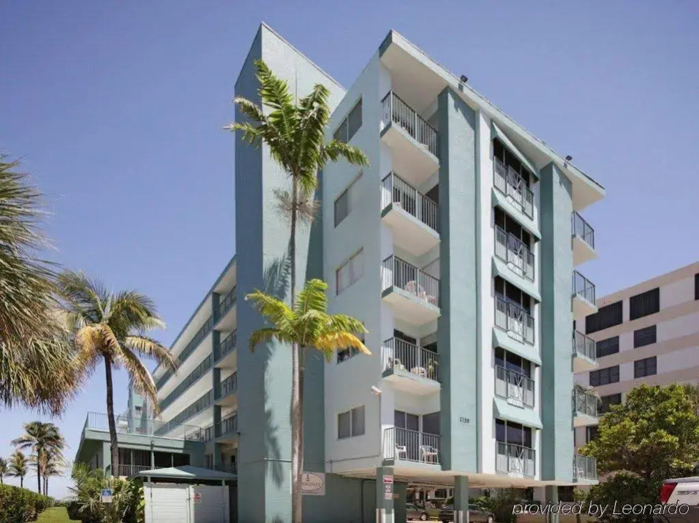 Hillsboro Beach Resort by Kasa