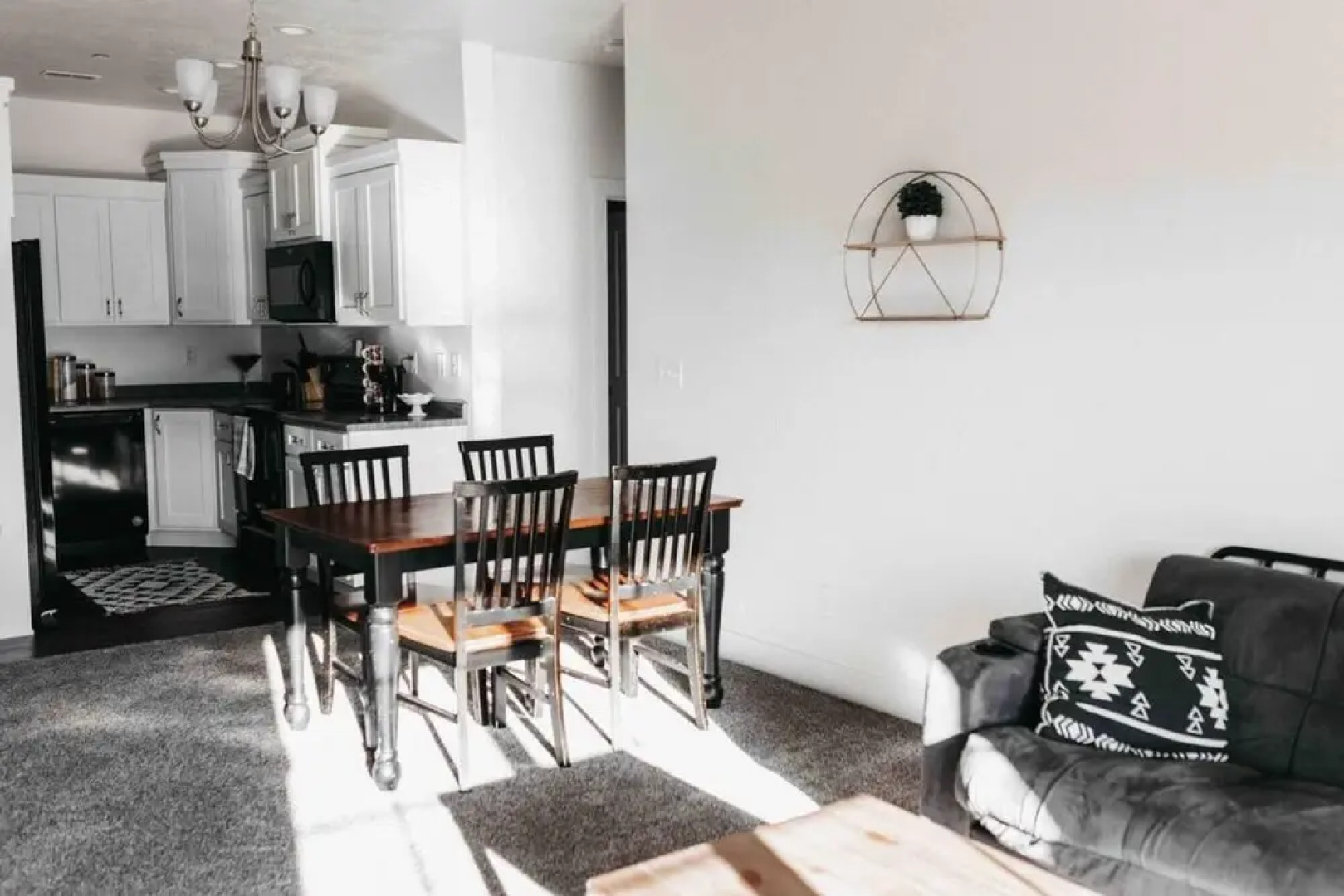 NEW Condo Cache Valley 3BR 2BA - Sleeps 7