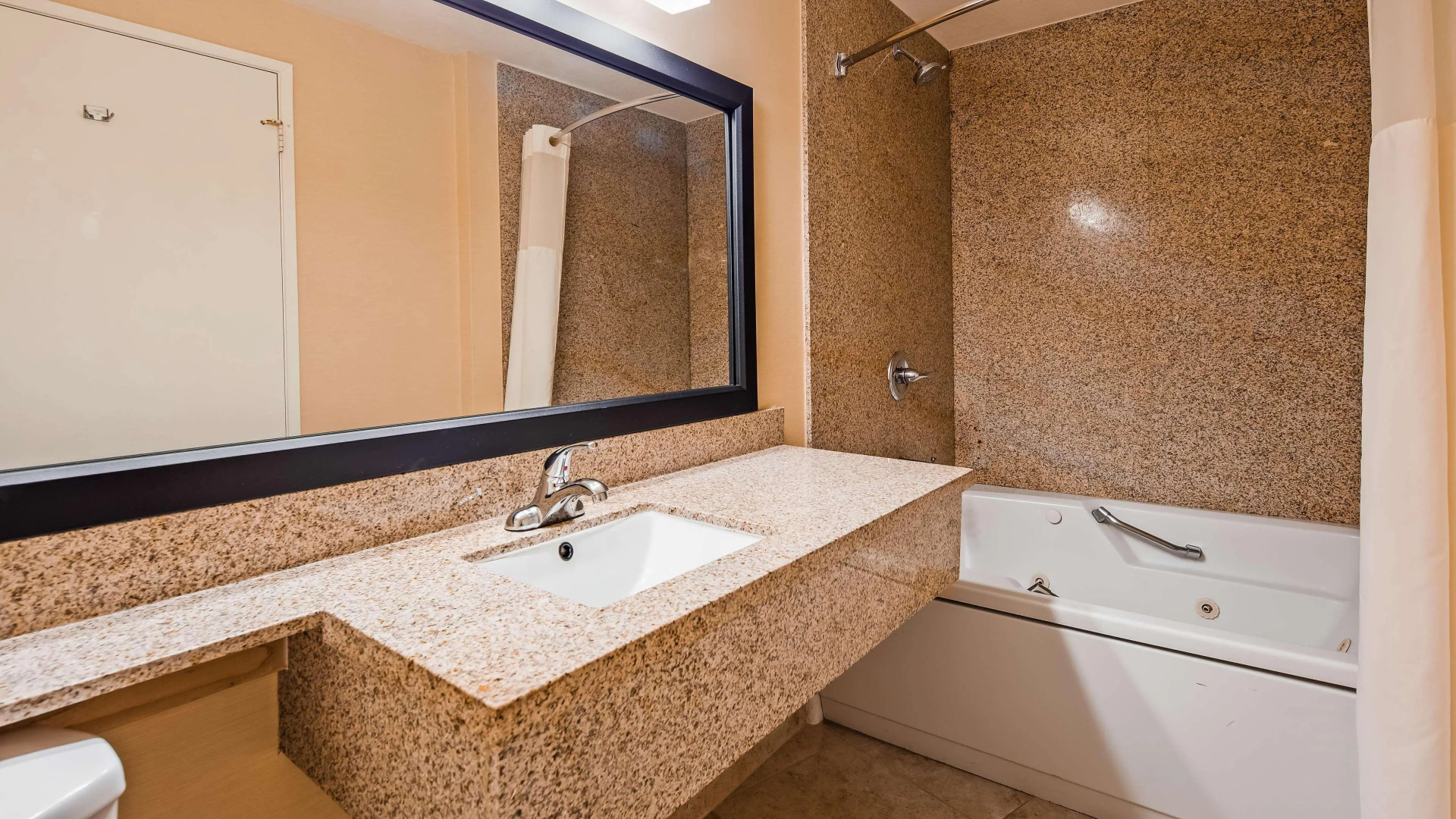 Best Western Date Tree Hotel