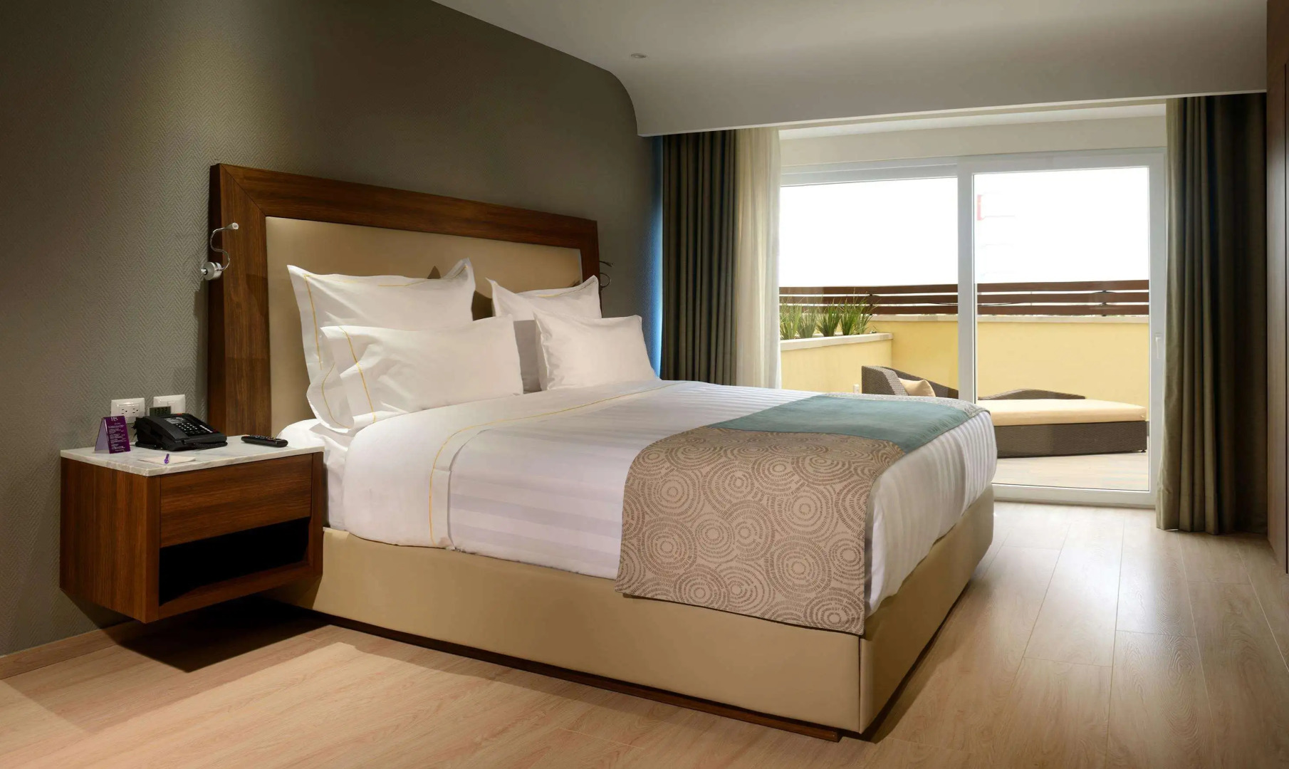 HS HOTSSON Hotel Irapuato