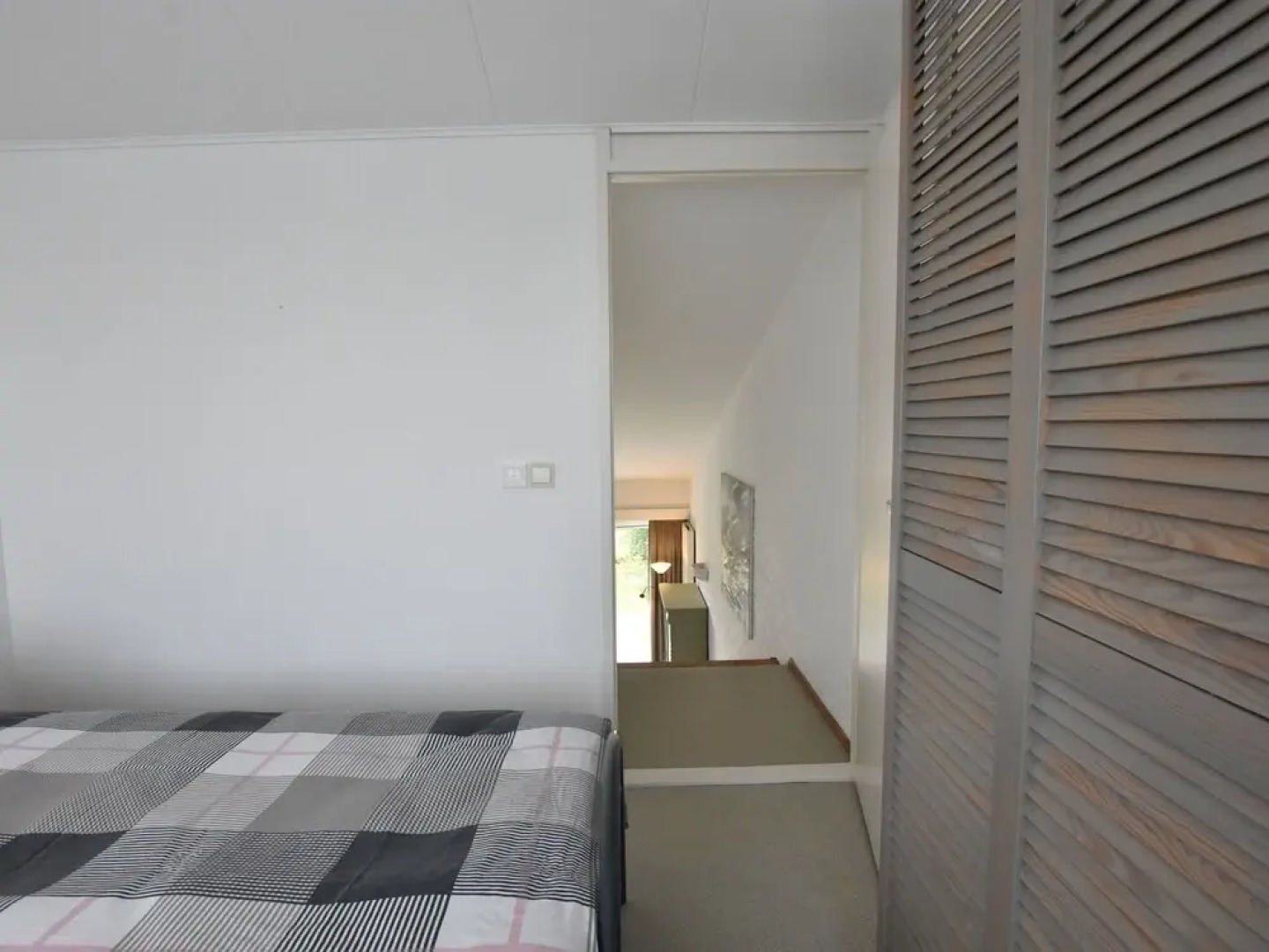 Modern Holiday Home in Nieuwvliet with Garden