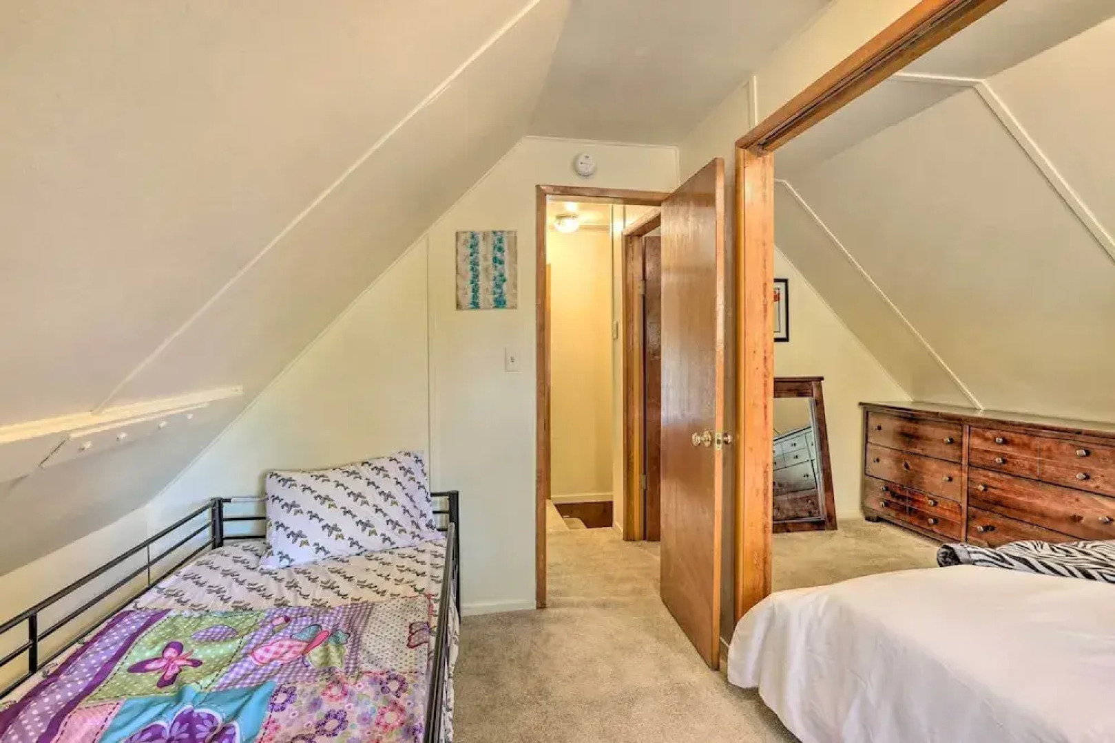 Cozy Crestline Cabin, Close to Lakes, Parks!