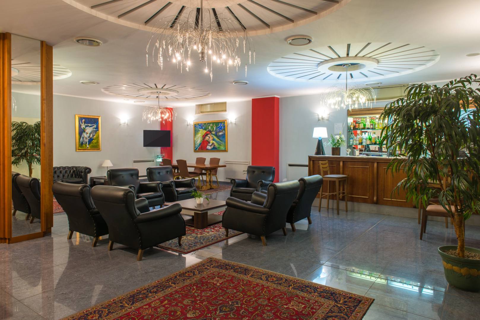 Royal Hotel