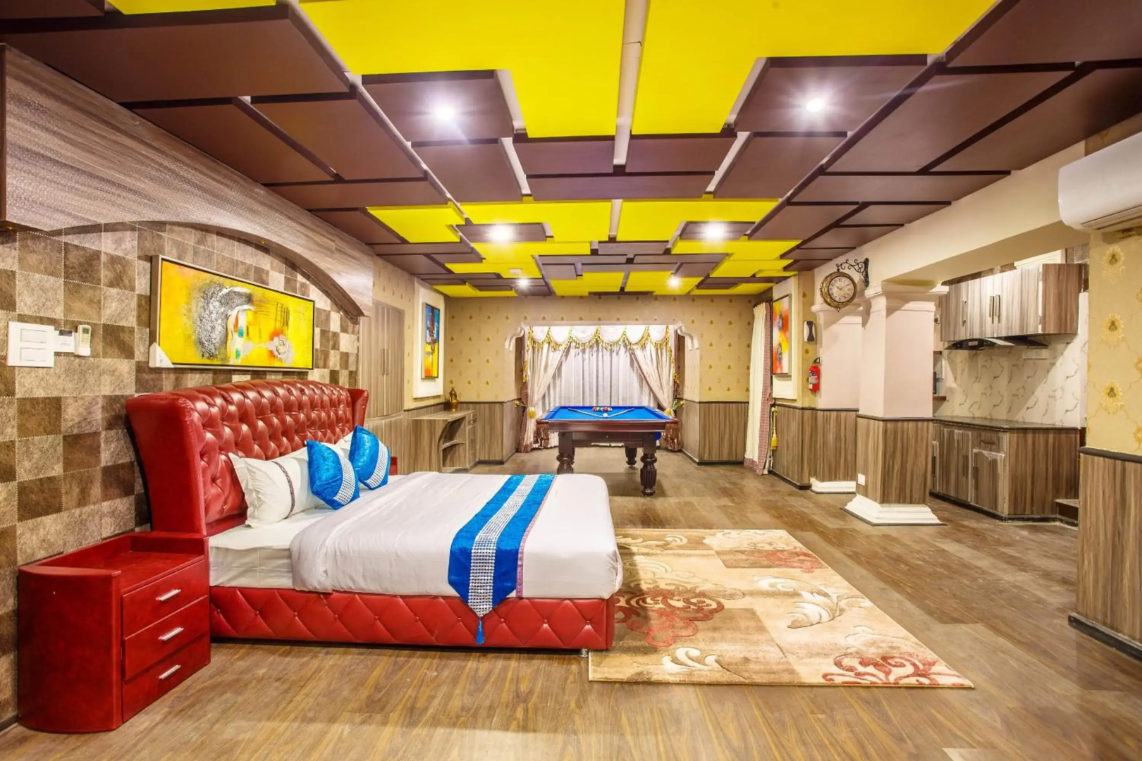 Royal Empire Boutique Hotel