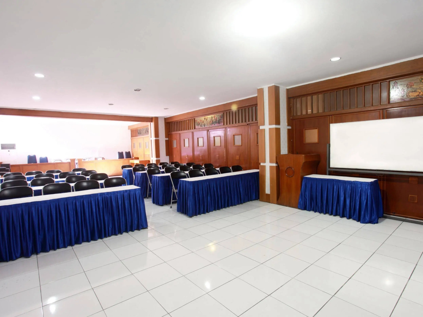 Alexander Hotel  Tegal
