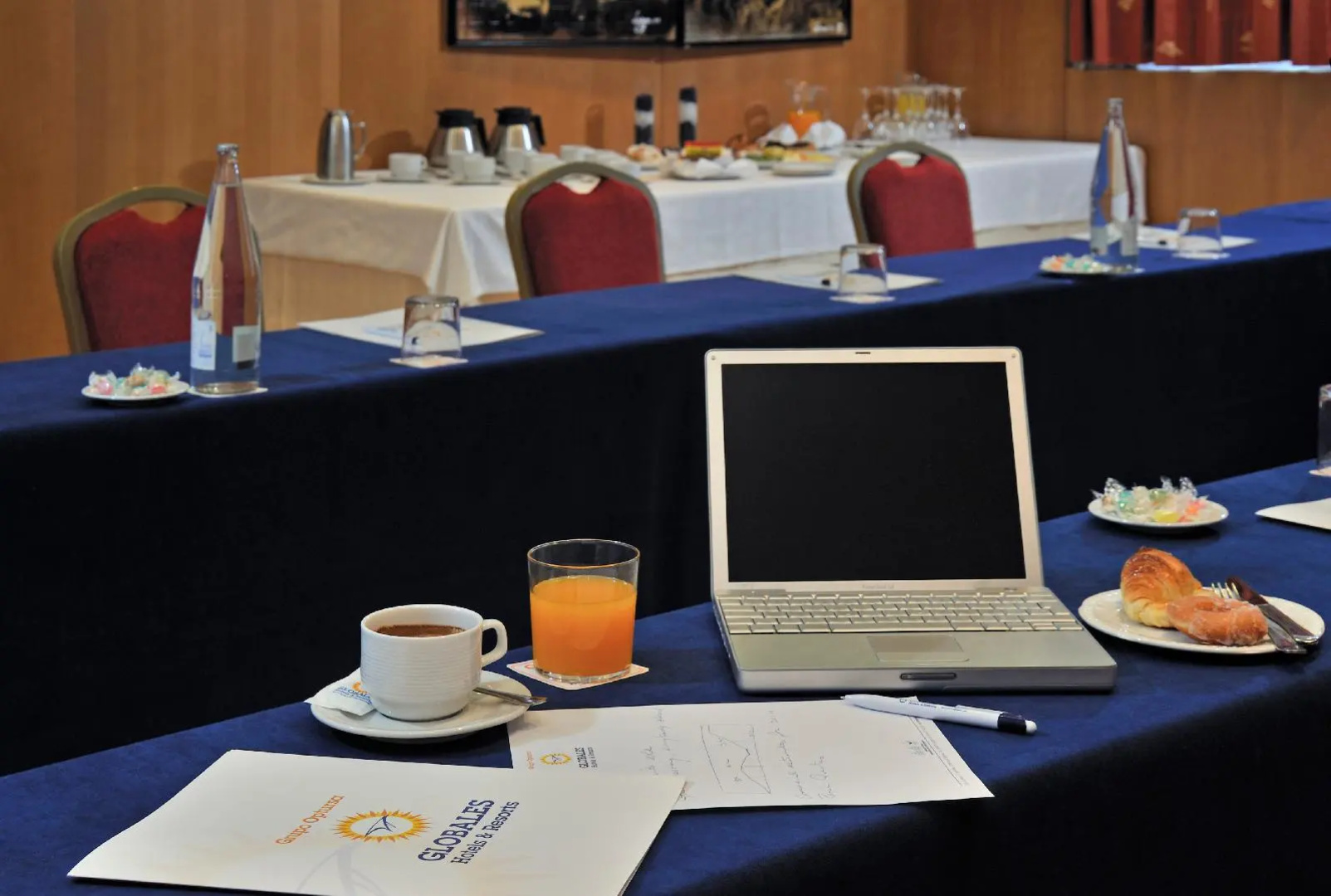 Отель Sercotel de los Reyes
