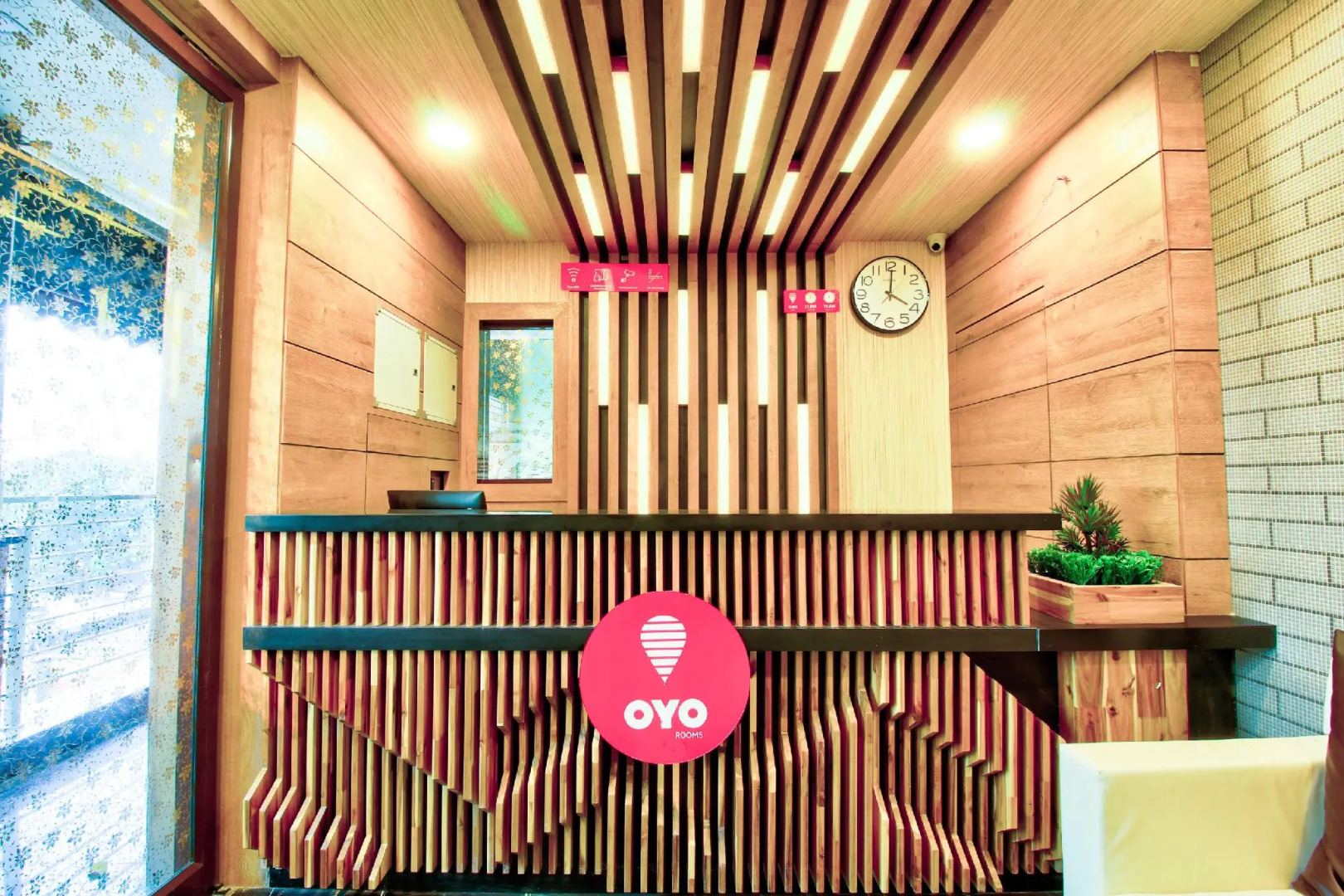 OYO 24872 Hotel Golden Fiesta