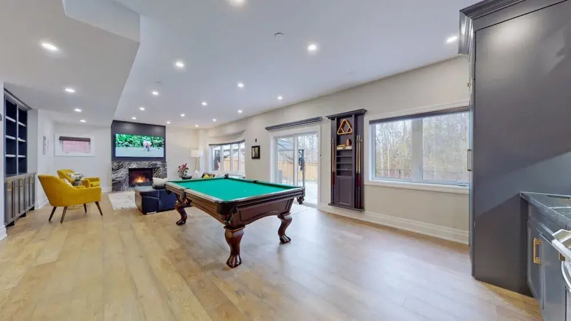 Family Modern Walkout Basement w Sauna Ski Resort 30min