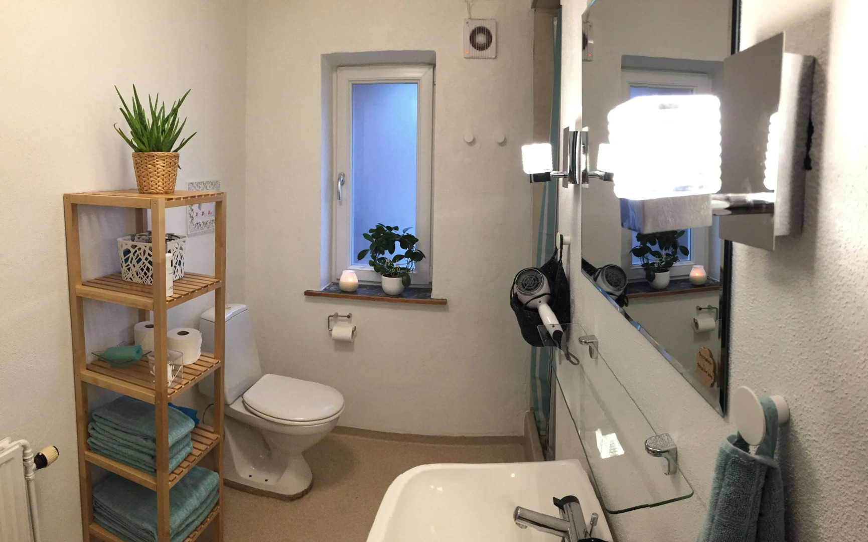 Noeraa Gamle Skole Bed & Breakfast