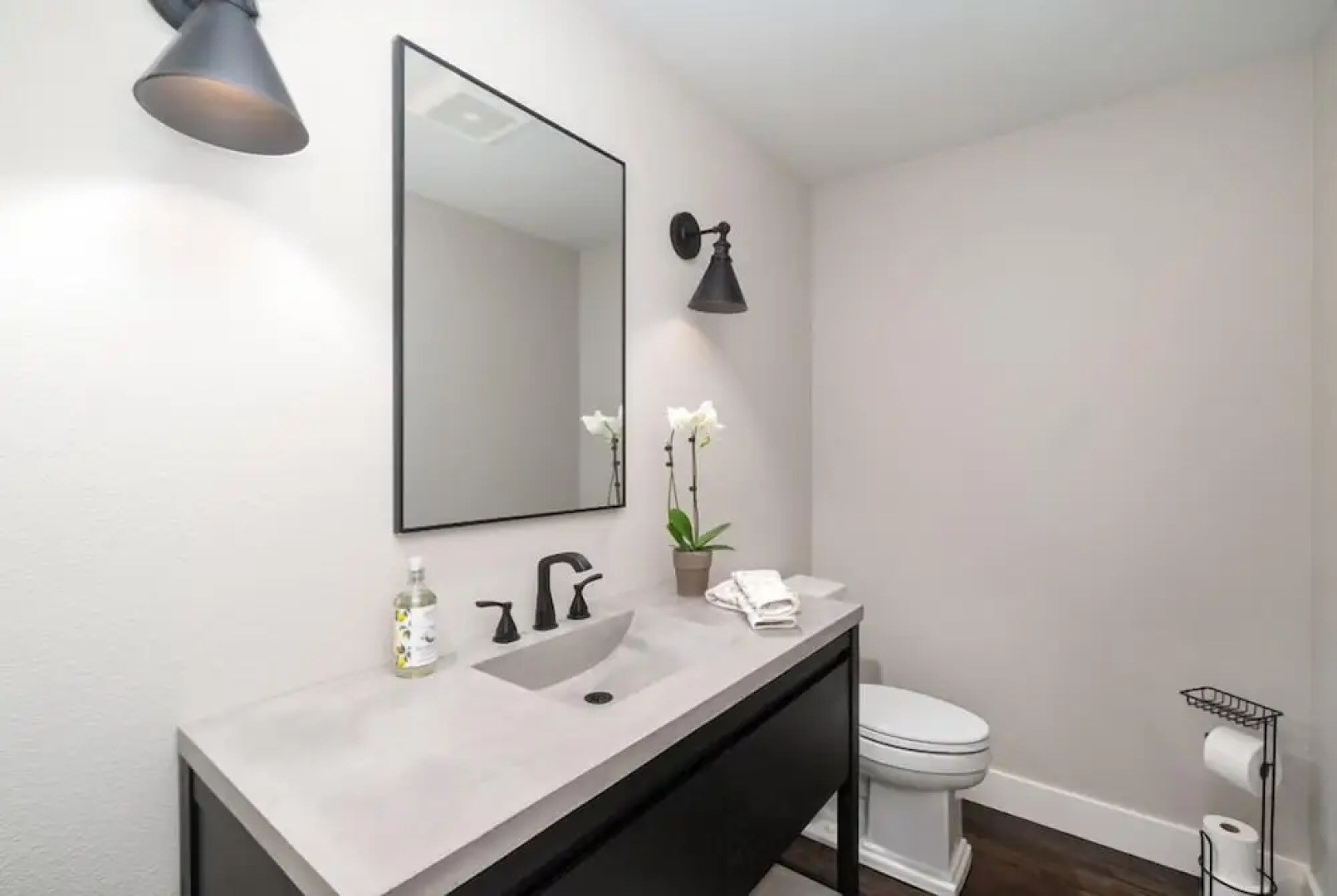 Outstanding Home, Incredible Views, Near Reservoir!