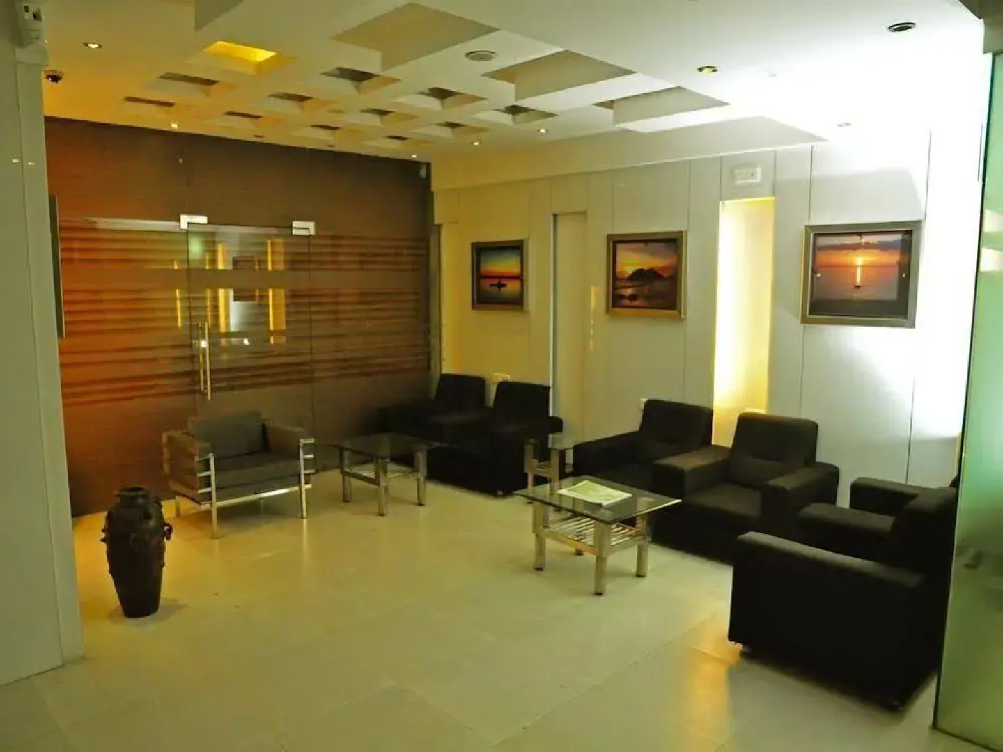 OYO Premium Calicut Railway Station