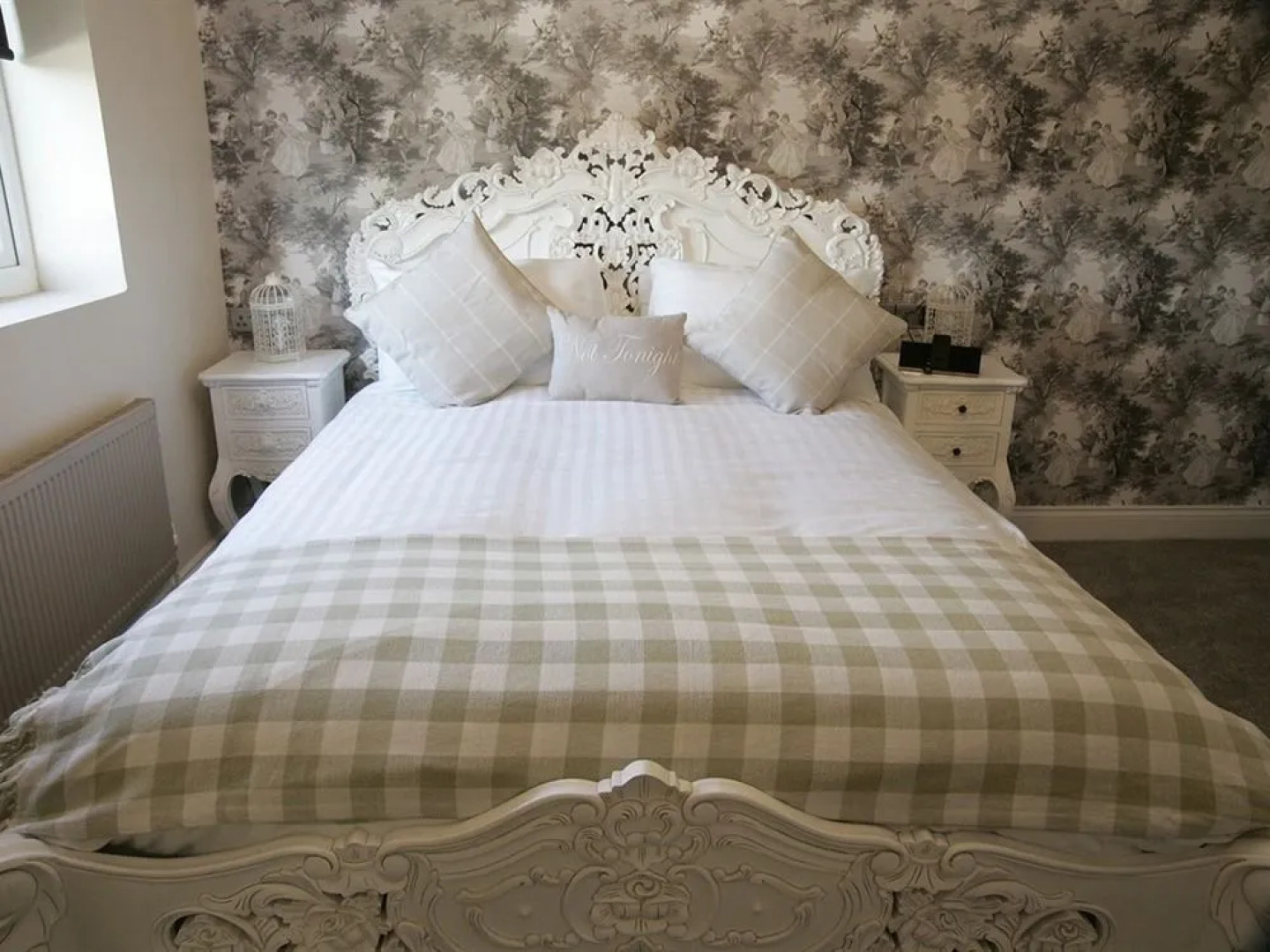 The Three Horse Shoes