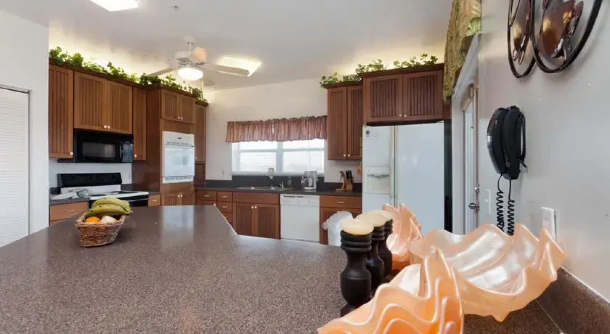 Miracle Eight by Vacation Rental Pros