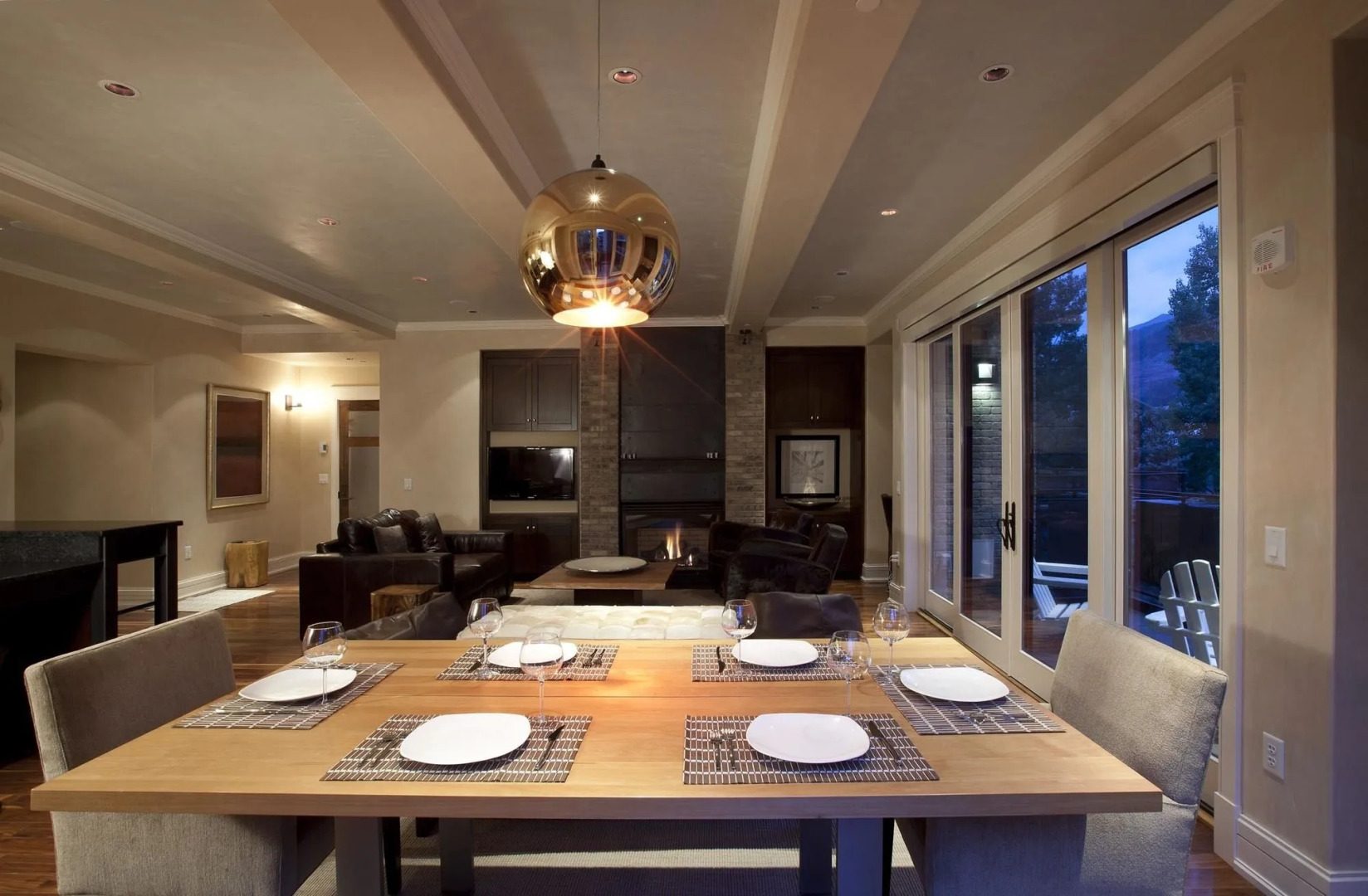 Element 52, Auberge Collection