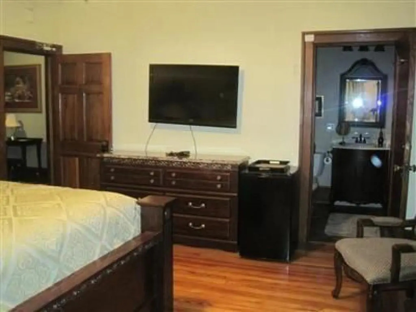 Walton Manor Inn Bed & Breakfast