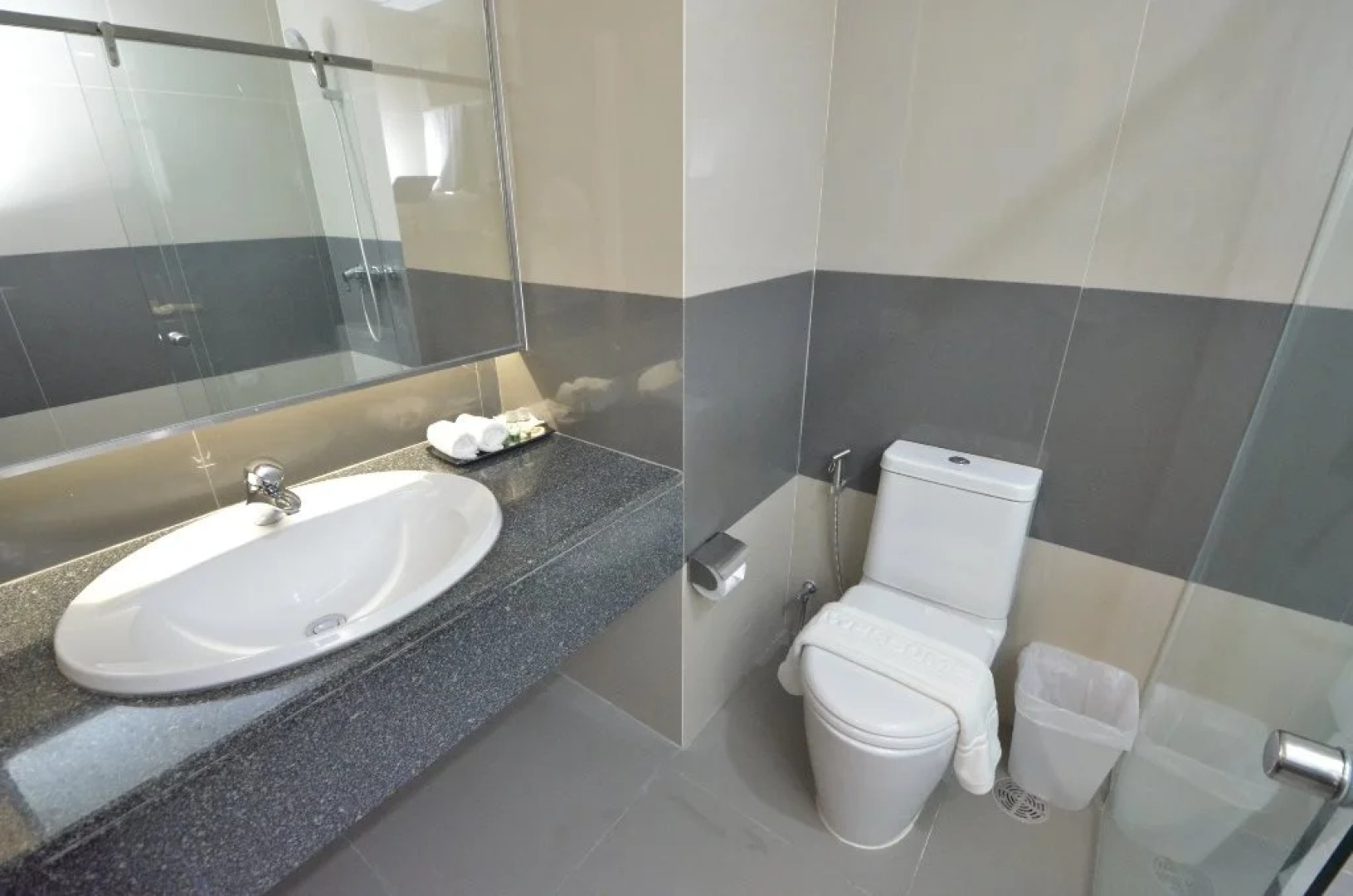 Srivaree Pavilion Hotel And Training Center