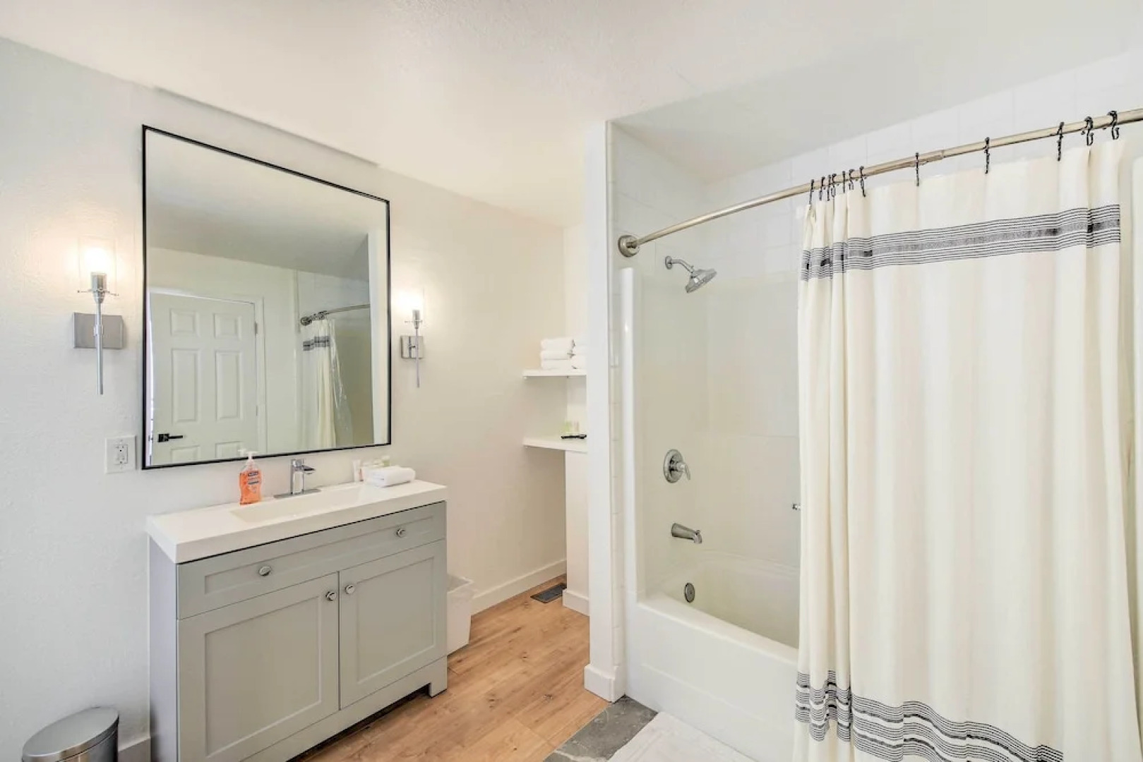 Sagle Family Getaway < 1 Mi to River & Beach