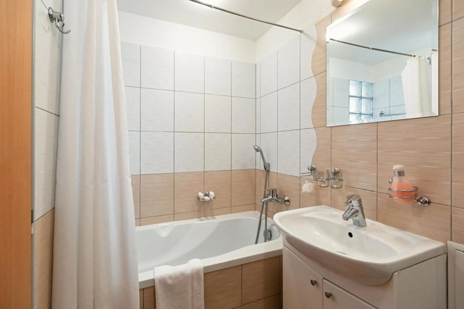 Urpin City Residence