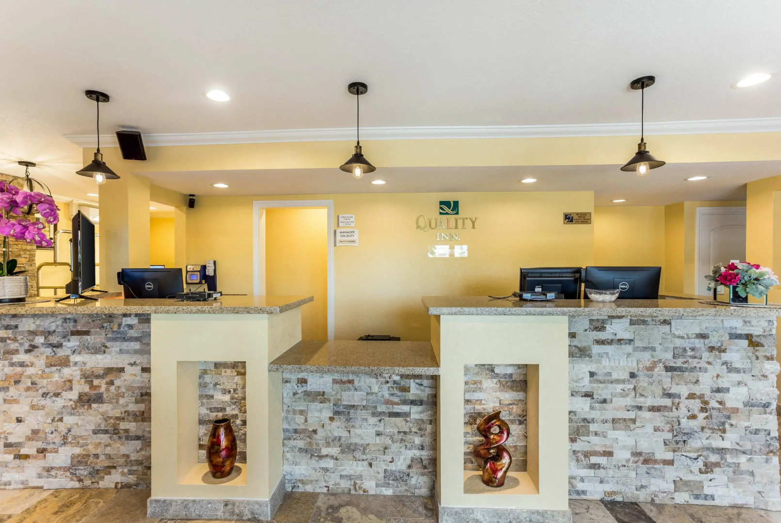 Mount Vernon Inn Escondido Downtown