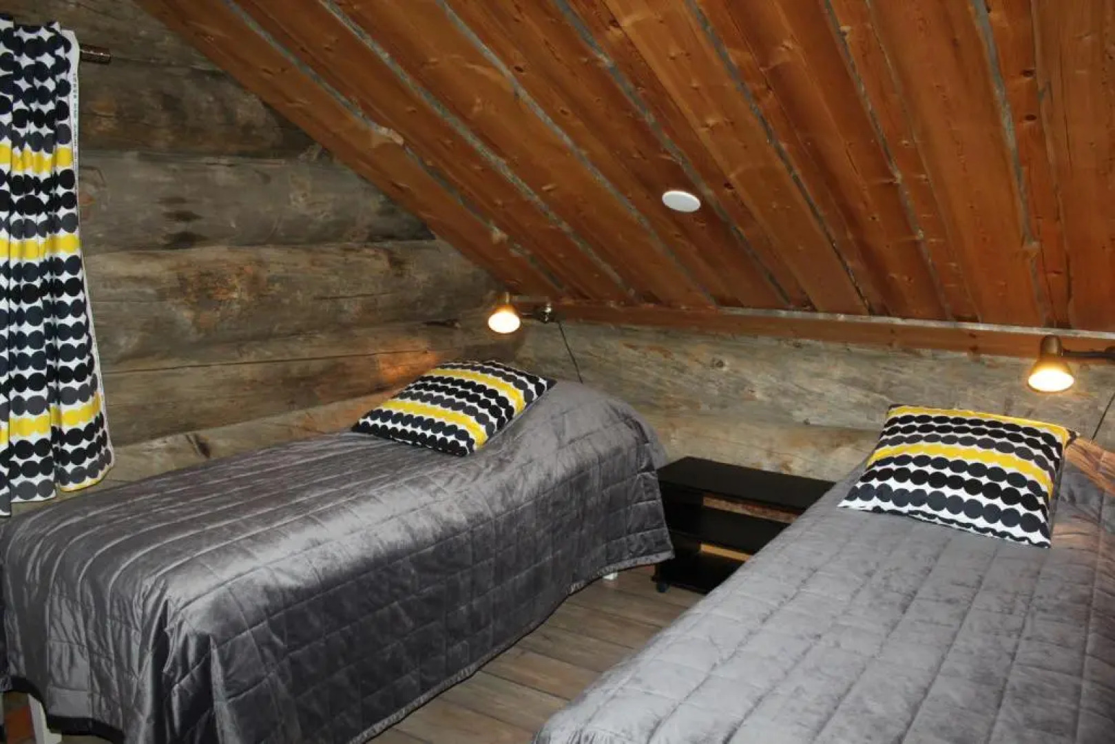 Levikaira Apartments - Log Cabins