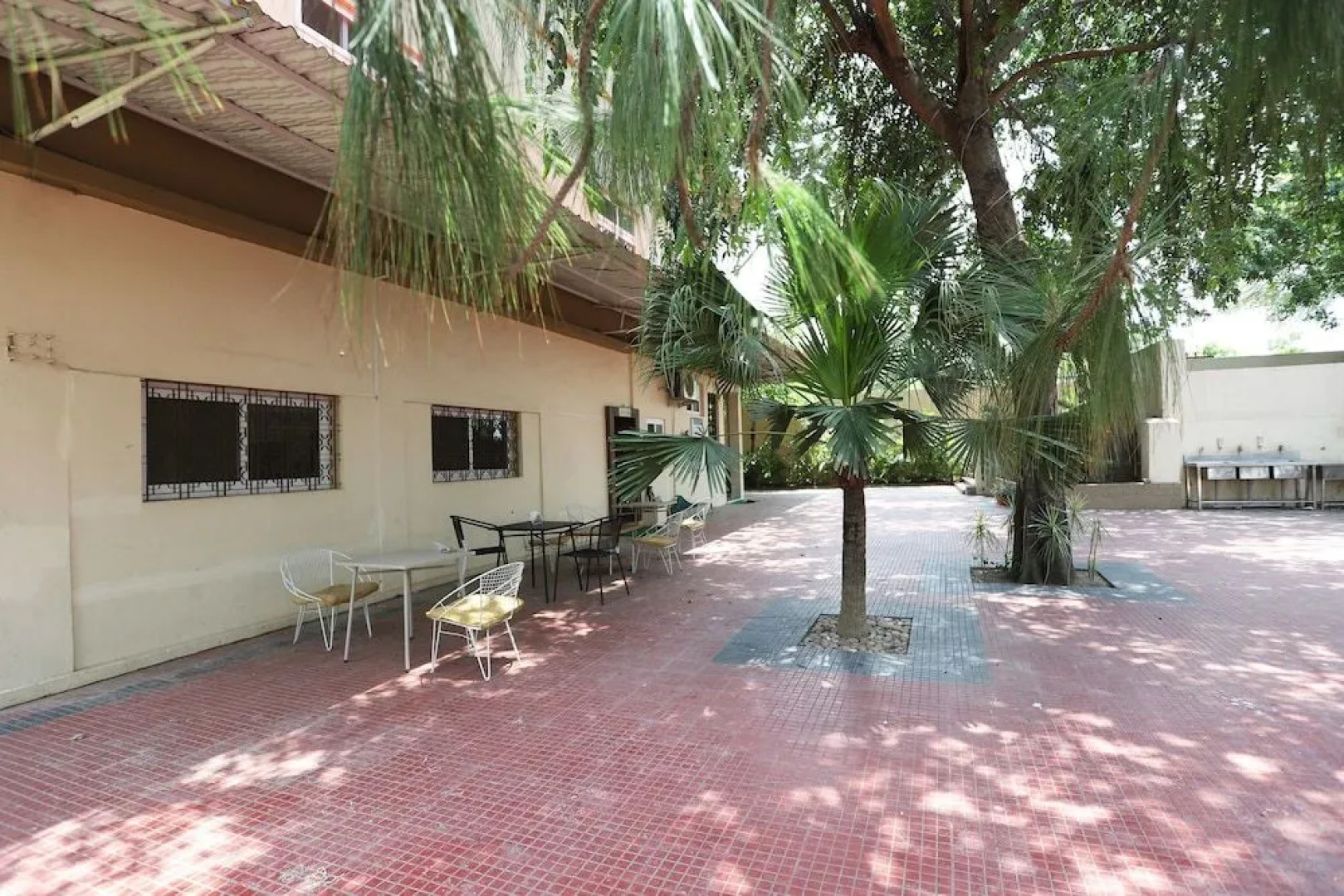 Oyo 46175 Blue Lotus Club And Resorts