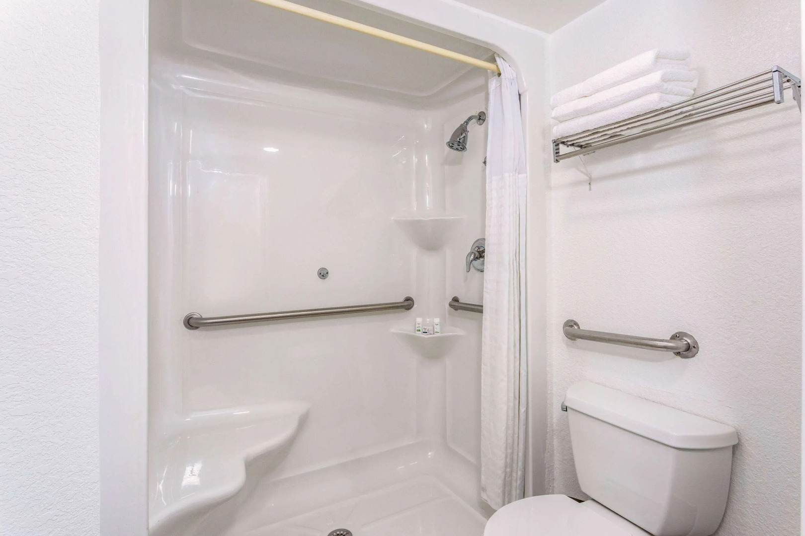 Ramada by Wyndham Altamonte Springs Near I-4