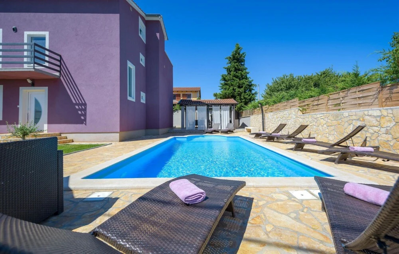 Stunning Home in Perci With Wifi and 5 Bedrooms