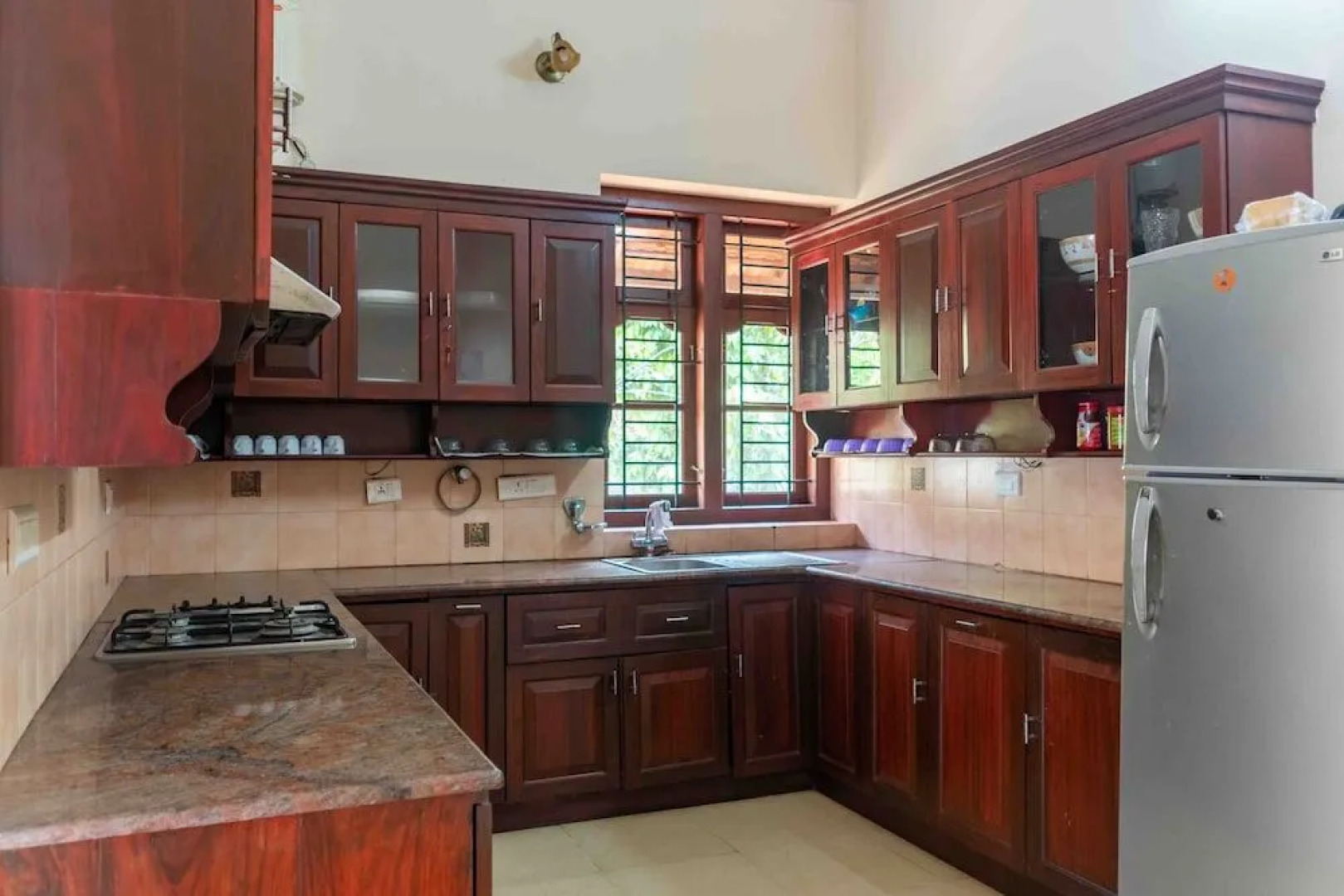 Crystal Homestay by Vista Rooms