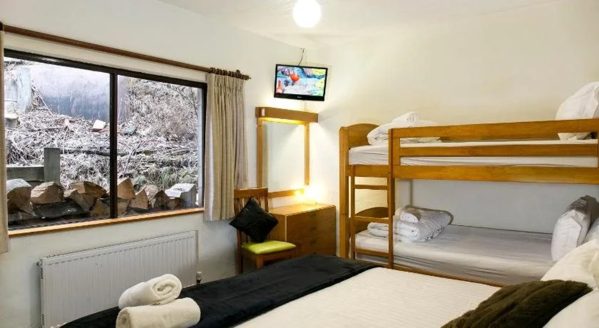 Trackers Falls Creek Lodge Accommodation