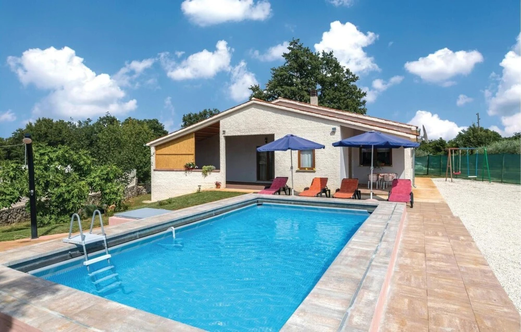 Awesome Home in Divsici With Wifi and 3 Bedrooms