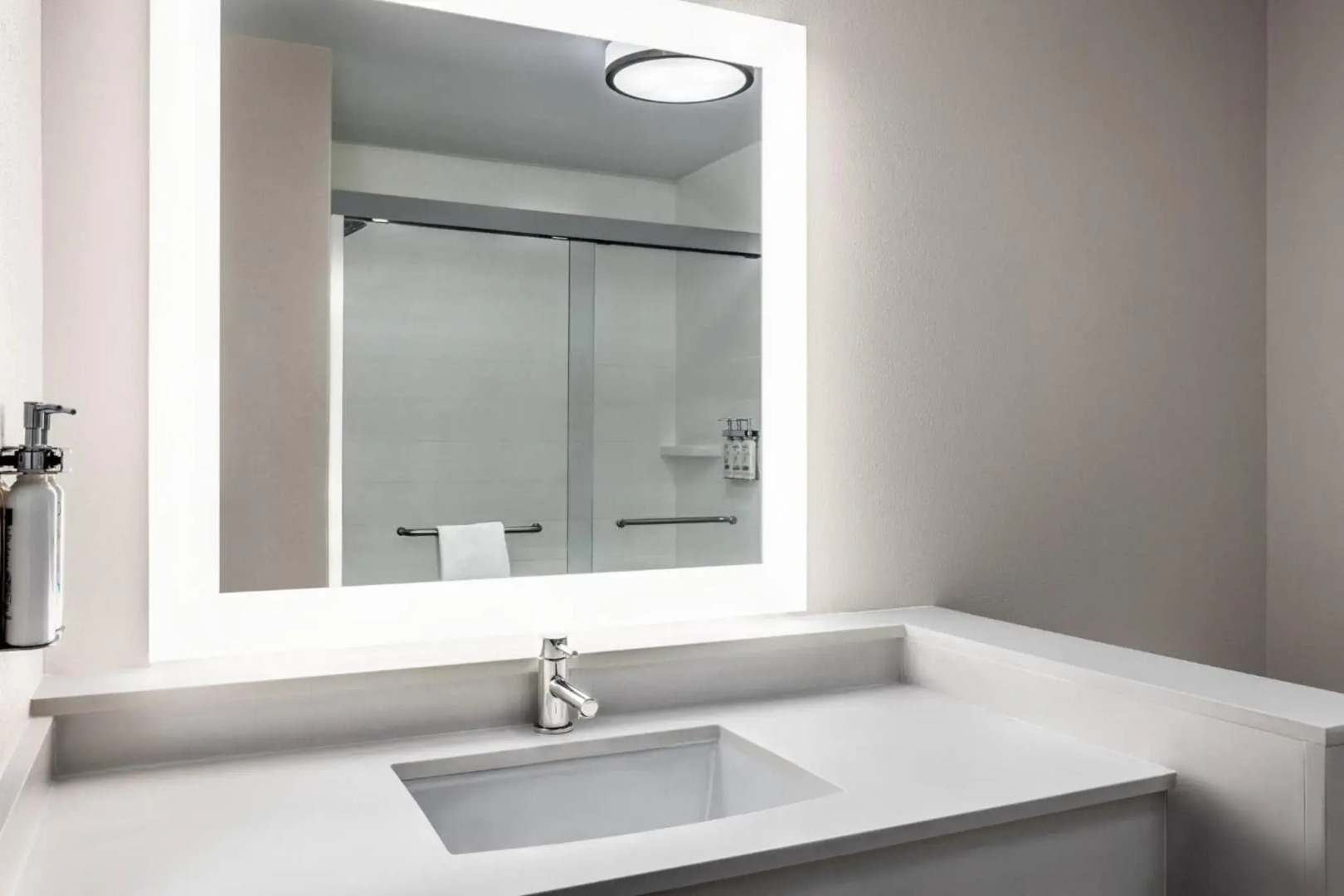 Holiday Inn Express & Suites Hagerstown by IHG