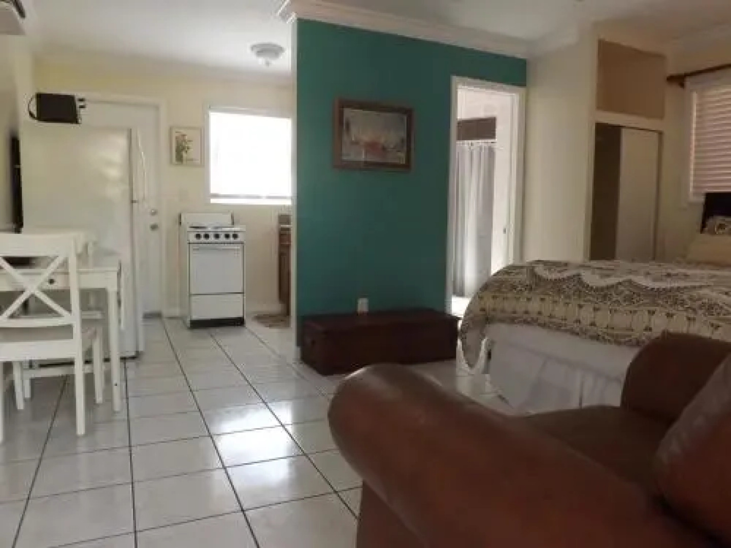 Eamon James Apartments